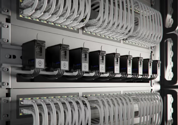 DIN Holder w panelu elektrycznym.