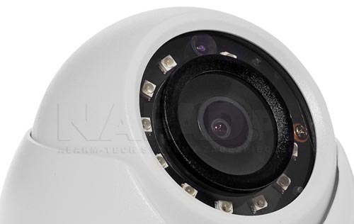 DH-IPC-HDW4231MP-0360B - Skuteczna praca kamery w porach nocnych dzięki wbudowanemu oświetlaczowi.