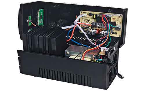 Konstrukcja zasilacza awaryjnego UPS1500T LI/LCD