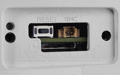DS-2CD2683G0-IZS - Kamera ze slotem microSD.