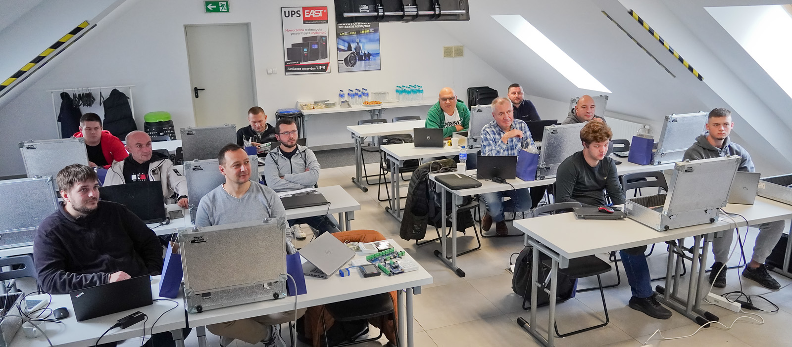 Prezentacja i warsztaty techniczne: systemy alarmowe i automatyka domowa Ropam Elektronik z wykorzystaniem NeoLTE-IP-64 – 15.10.2025 – NAPAD.PL
